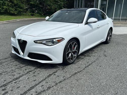 Alfa White 2020 Alfa Romeo Giulia Ti