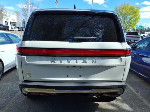 2024 Rivian R1S Adventure Quad Motor Large Pack