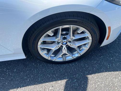 Alpine White 2025 BMW 330 i