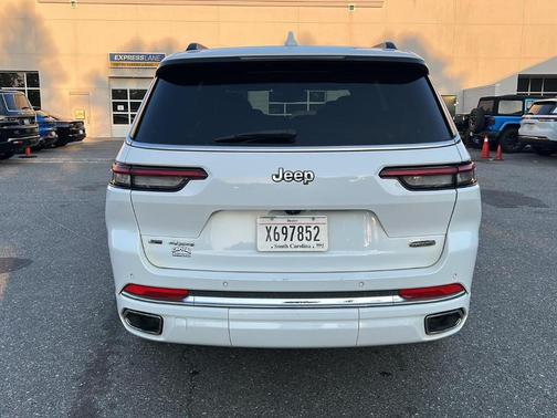 Bright White Clearcoat 2023 Jeep Grand Cherokee L Overland