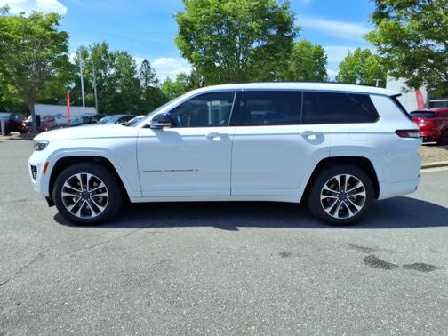 Bright White Clearcoat 2023 Jeep Grand Cherokee L Overland
