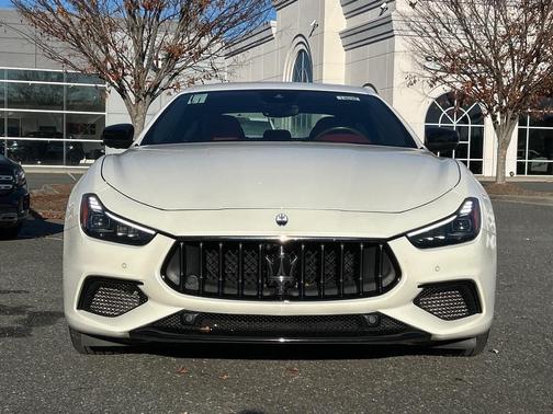 2022 Maserati Ghibli Modena