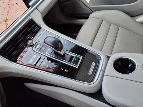 2017 Porsche Panamera Turbo