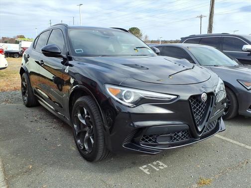 2022 Alfa Romeo Stelvio Quadrifoglio