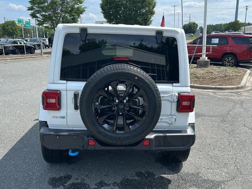 Bright White Clearcoat 2023 Jeep Wrangler 4xe Sahara