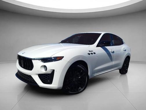 Bianco 2024 Maserati Levante Modena Ultima