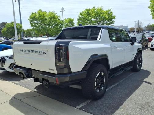 White 2023 GMC HUMMER EV Pickup 3X