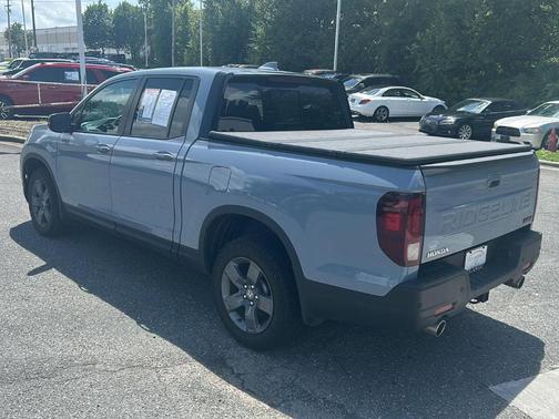 Sonic Gray Pearl 2024 Honda Ridgeline TrailSport