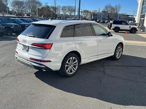 2025 Audi Q7 55 Premium