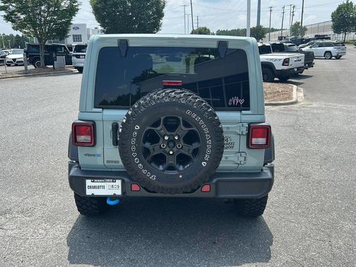 Earl Clearcoat 2023 Jeep Wrangler 4xe Base