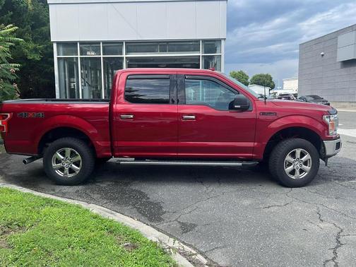 Ruby Red Metallic Tinted Clearcoat 2018 Ford F-150 XLT