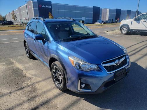 Quartz Blue Pearl 2017 Subaru Crosstrek 2.0i Premium