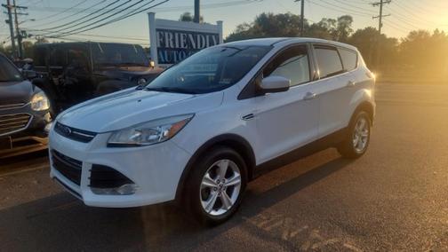 Pearl White 2016 Ford Escape SE