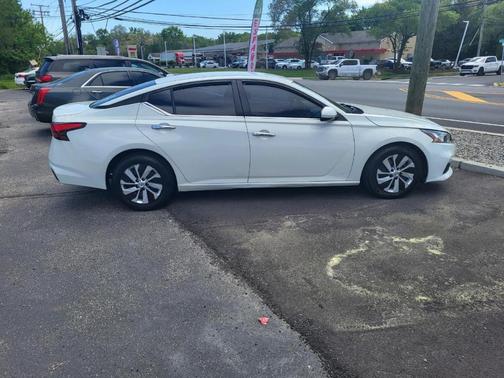 White 2020 Nissan Altima 2.5 S