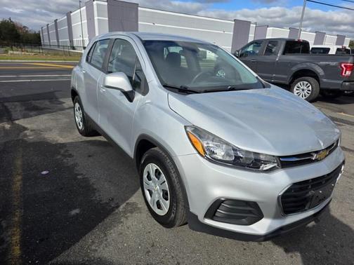 Silver 2017 Chevrolet Trax LS
