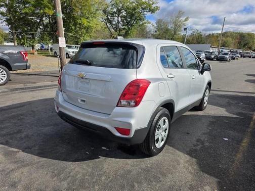 Silver 2017 Chevrolet Trax LS
