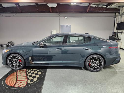 2022 Kia Stinger GT2