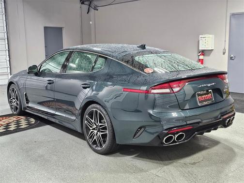 2022 Kia Stinger GT2