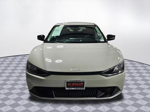 2024 Kia EV6 Light Long Range