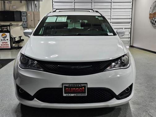 2020 Chrysler Pacifica Touring-L Plus