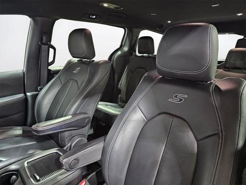 2020 Chrysler Pacifica Touring-L Plus