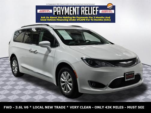 2017 Chrysler Pacifica Touring-L