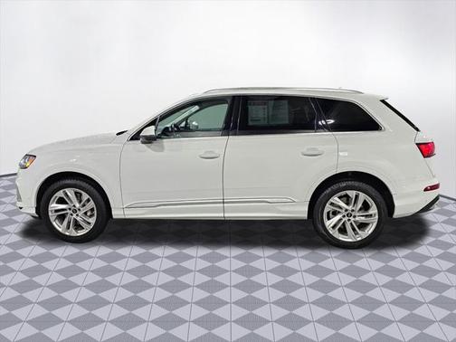 2023 Audi Q7 55 Premium Plus