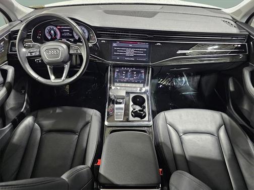 2023 Audi Q7 55 Premium Plus