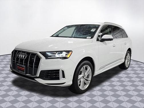 2023 Audi Q7 55 Premium Plus