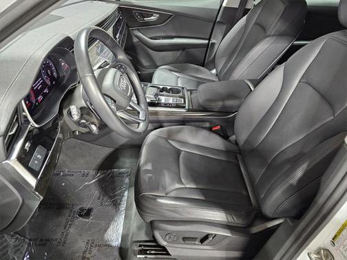 2023 Audi Q7 55 Premium Plus