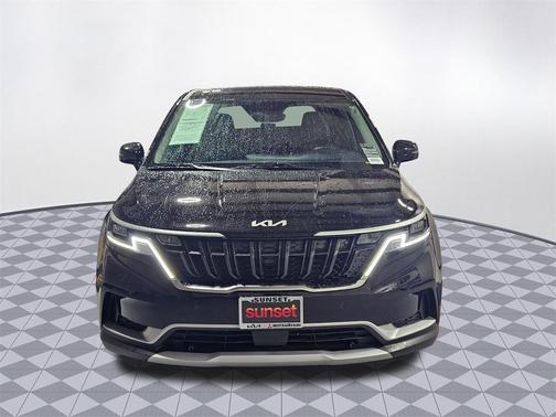 2024 Kia Carnival EX