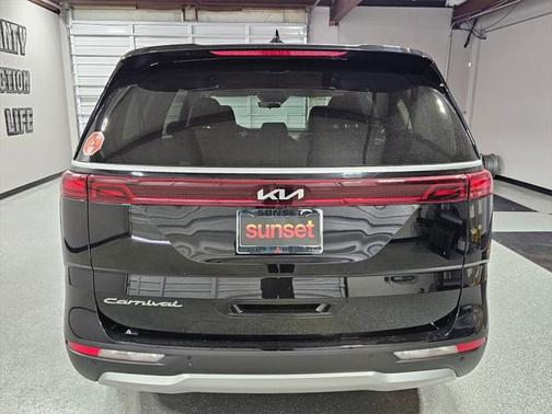 2022 Kia Carnival LXS