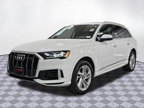 2023 Audi Q7 55 Premium Plus