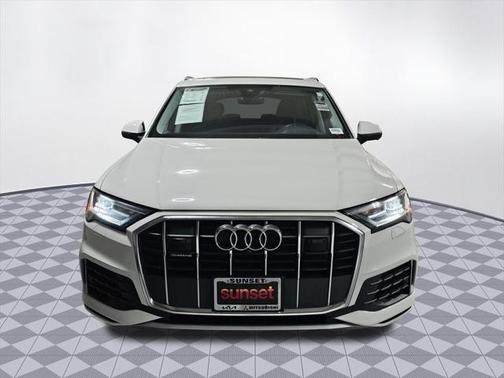 2023 Audi Q7 55 Premium Plus