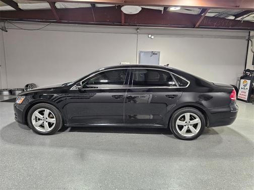 2013 Volkswagen Passat 2.5 SE