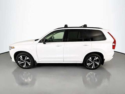 Crystal White 2023 Volvo XC90 Plus