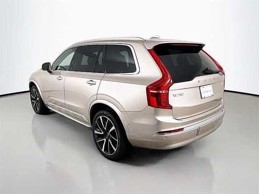 2023 Volvo XC90 Plus