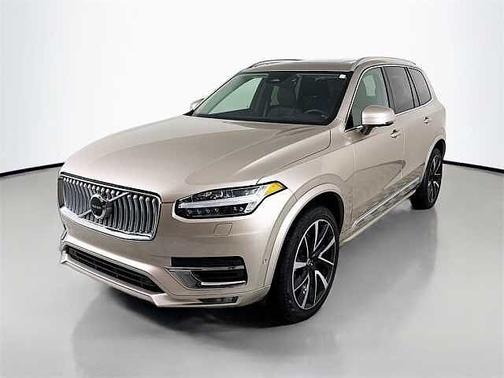 2023 Volvo XC90 Plus