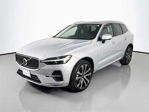 2023 Volvo XC60 B5 Ultimate Bright Theme