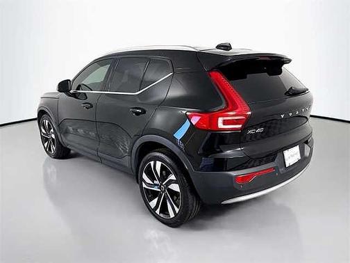 2023 Volvo XC40 Ultimate