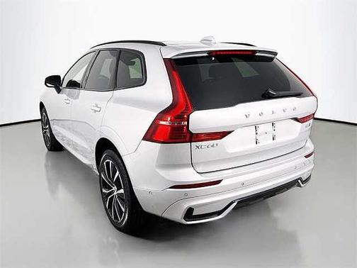 2025 Volvo XC60 Plus