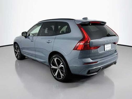 Thunder Grey 2024 Volvo XC60 Ultimate