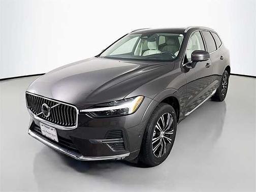 2022 Volvo XC60 B5 Inscription