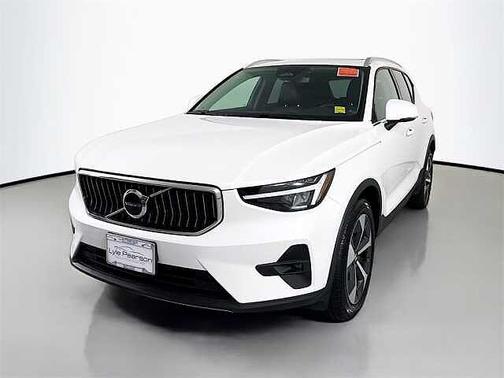 2023 Volvo XC40 Plus