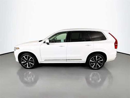 2023 Volvo XC90 Plus