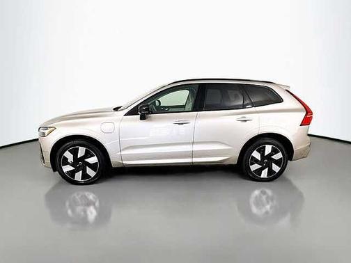 Bright Dusk 2025 Volvo XC60 Plus