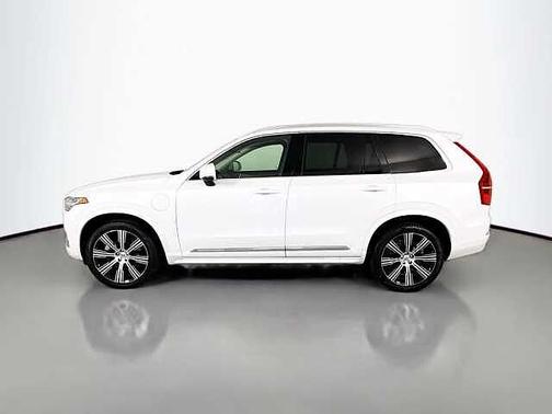 Crystal White 2024 Volvo XC90 Core