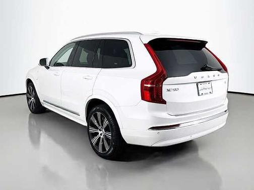 Crystal White 2024 Volvo XC90 Core