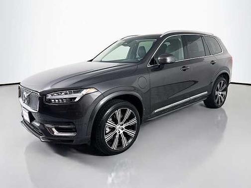 Platinum Grey 2023 Volvo XC90 Recharge Plug-In Hybrid Plus