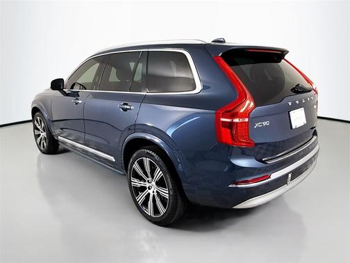 2022 Volvo XC90 T6 Inscription